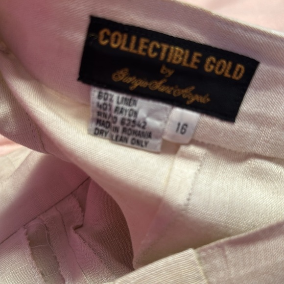 Pleated shorts - Picture 6 of 6